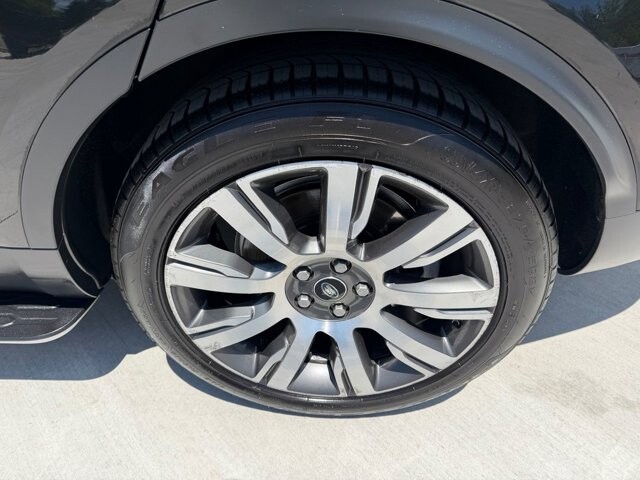 2019 Land Rover Discovery in Knoxville, TN 37920 - 18145217 28