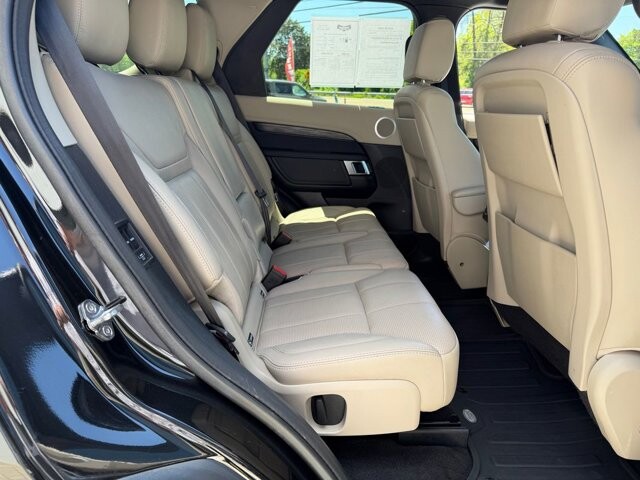 2019 Land Rover Discovery in Knoxville, TN 37920 - 18145217 16