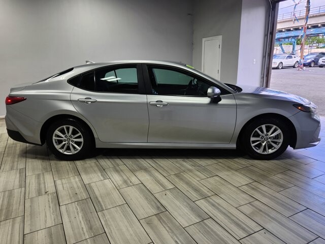 2025 Toyota Camry in Cinnaminson, NJ 08077 - 18145218 6