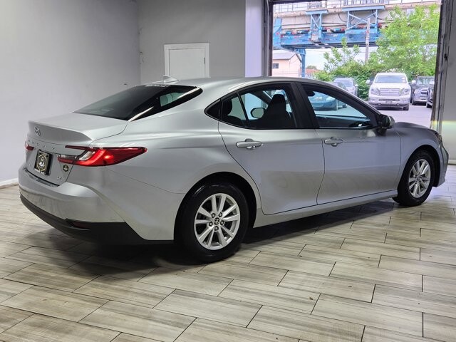 2025 Toyota Camry in Cinnaminson, NJ 08077 - 18145218 5