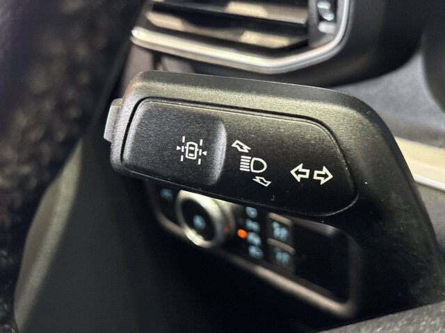 2022 Ford Explorer in Burlington, WI 53105 - 18145227 24