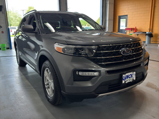2022 Ford Explorer in Burlington, WI 53105 - 18145227 7