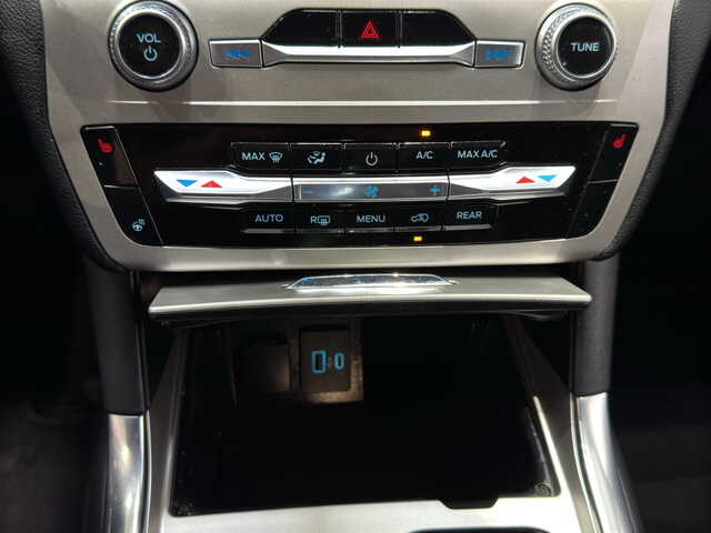 2022 Ford Explorer in Burlington, WI 53105 - 18145227 30