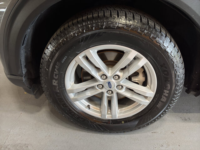 2022 Ford Explorer in Burlington, WI 53105 - 18145227 9