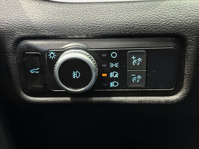 2022 Ford Explorer in Burlington, WI 53105 - 18145227 32