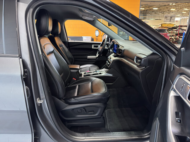 2022 Ford Explorer in Burlington, WI 53105 - 18145227 18