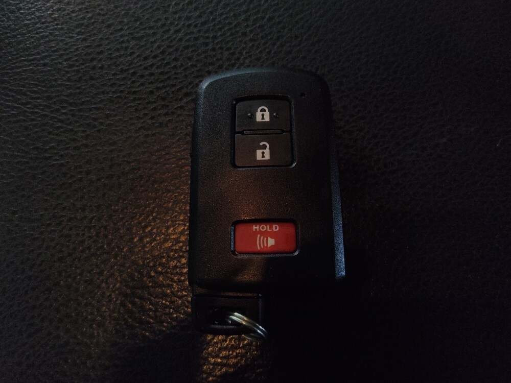 2019 Toyota Highlander in Duluth, GA 30096 - 18145250 32
