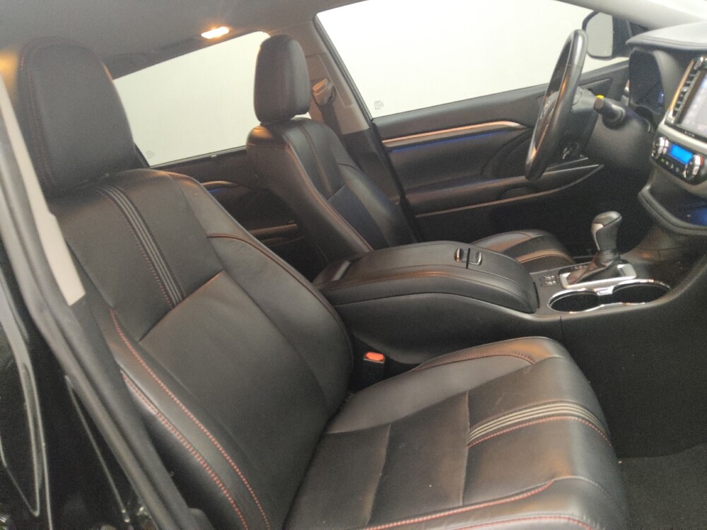 2019 Toyota Highlander in Duluth, GA 30096 - 18145250 21