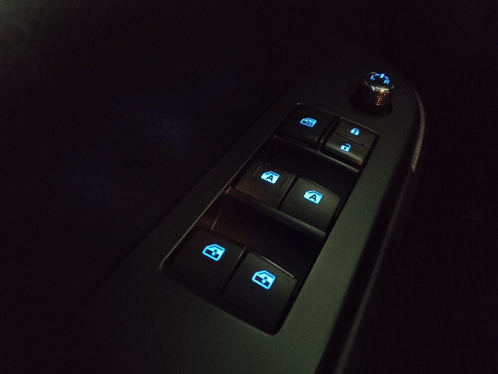 2019 Toyota Highlander in Duluth, GA 30096 - 18145250 27