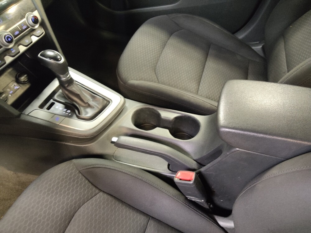 2020 Hyundai Elantra in Tampa, FL 33619 - 18145308 26