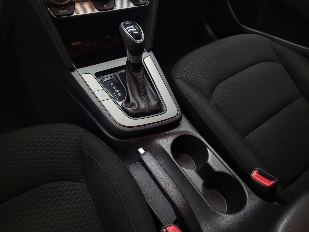 2019 Hyundai Elantra in Las Vegas, NV 89102 - 18145311 26