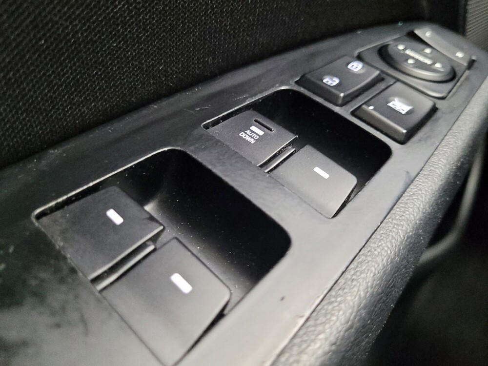 2019 Hyundai Elantra in Las Vegas, NV 89102 - 18145311 27