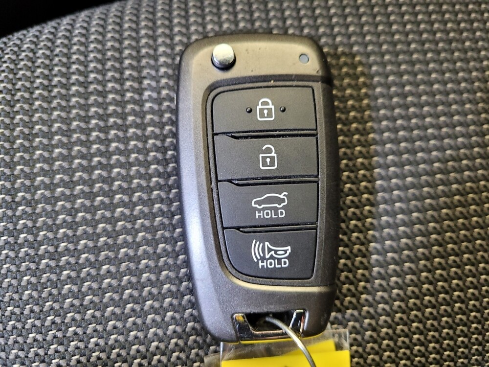 2018 Hyundai Accent in Maple Heights, OH 44137 - 18145319 32