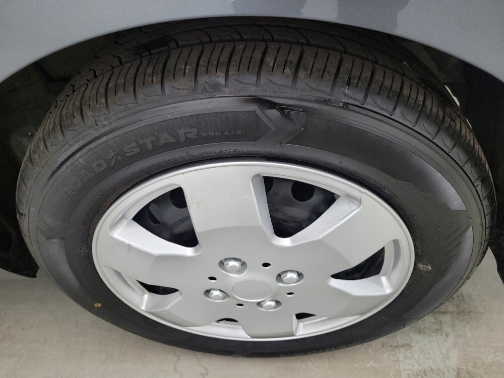 2018 Hyundai Accent in Maple Heights, OH 44137 - 18145319 31