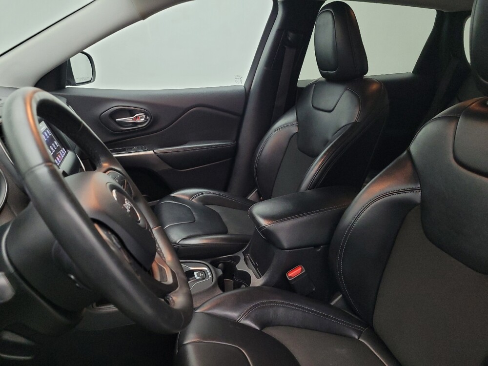 2020 Jeep Cherokee in Miami, FL 33157 - 18145325 17