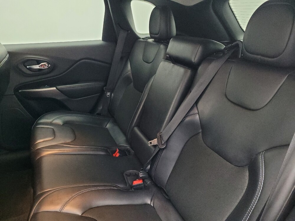 2020 Jeep Cherokee in Miami, FL 33157 - 18145325 18