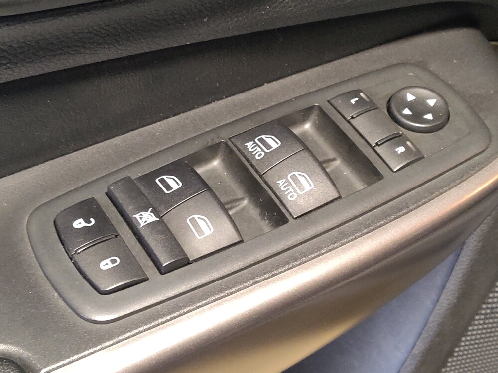 2020 Jeep Cherokee in Miami, FL 33157 - 18145325 27
