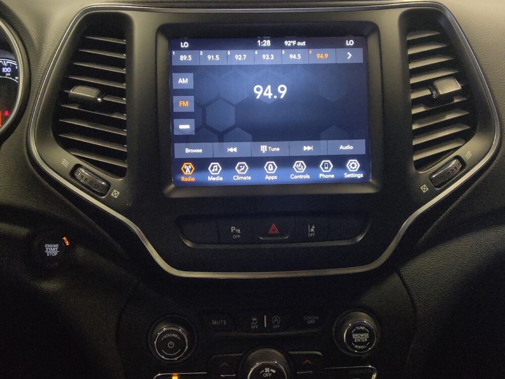 2021 Jeep Cherokee in Glendale, AZ 85301 - 18145358 25