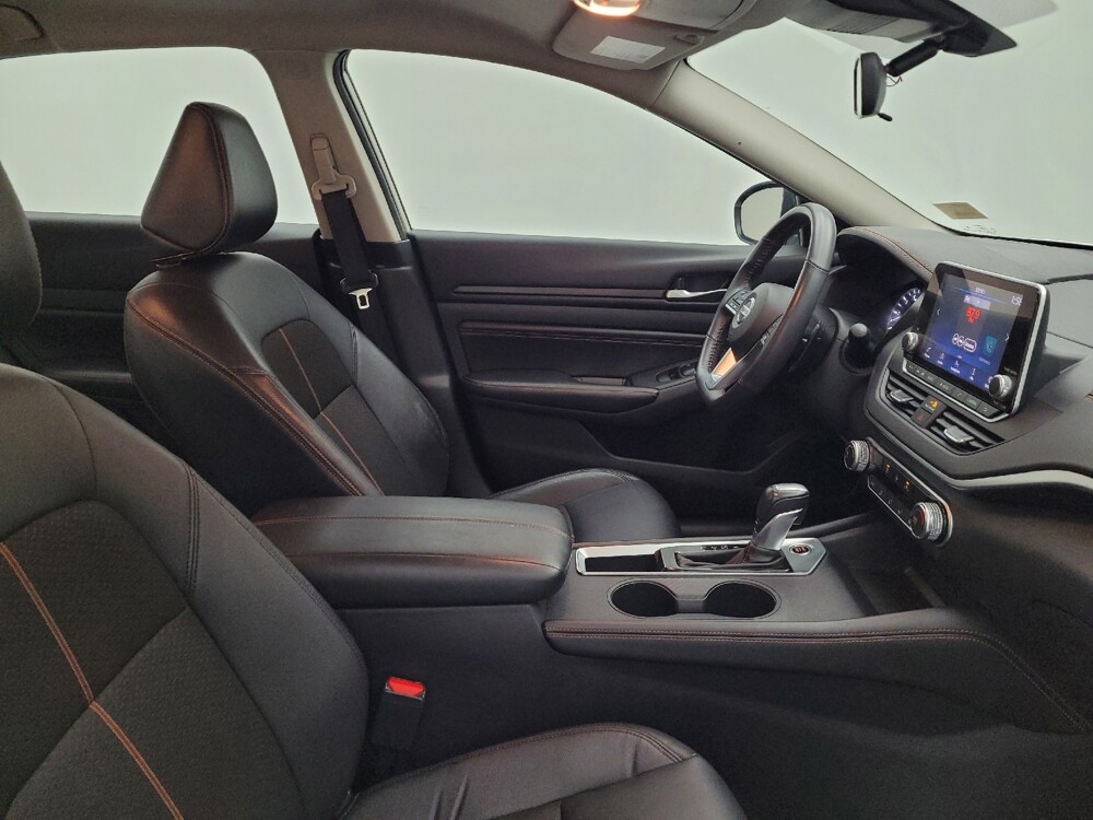 2022 Nissan Altima in Miamisburg, OH 45342 - 18145365 21