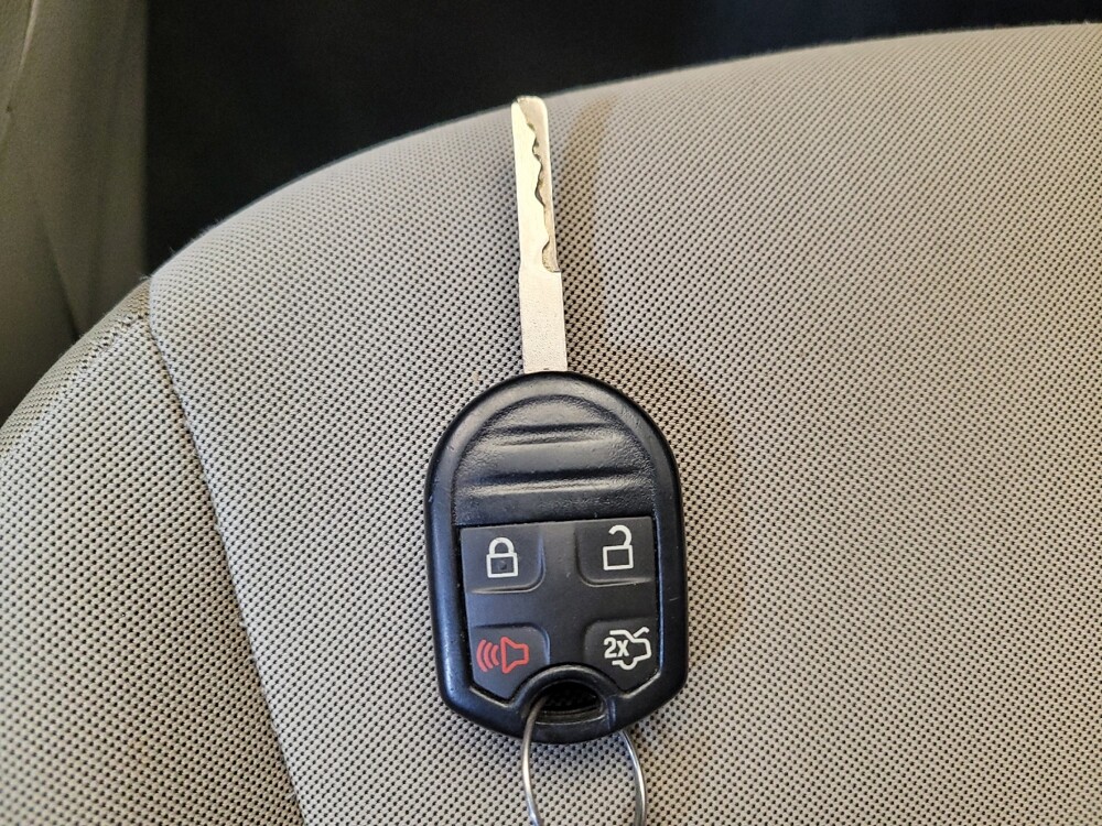 2016 Ford Fiesta in Maple Heights, OH 44137 - 18145369 32