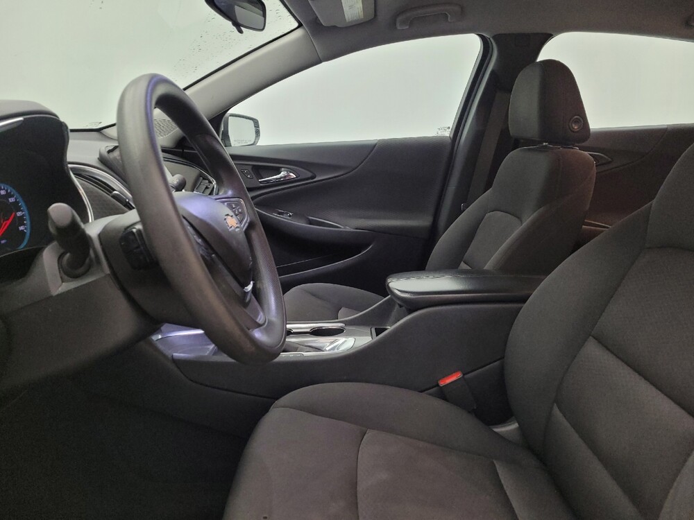 2020 Chevrolet Malibu in Miamisburg, OH 45342 - 18145370 17