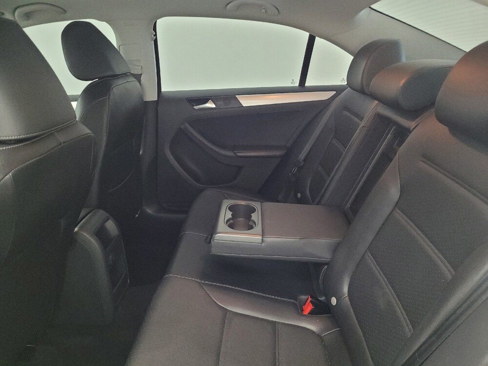 2018 Volkswagen Jetta in Maple Heights, OH 44137 - 18145374 18