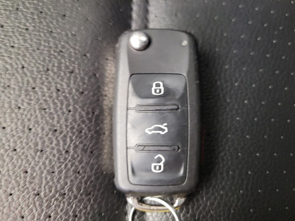 2018 Volkswagen Jetta in Maple Heights, OH 44137 - 18145374 32