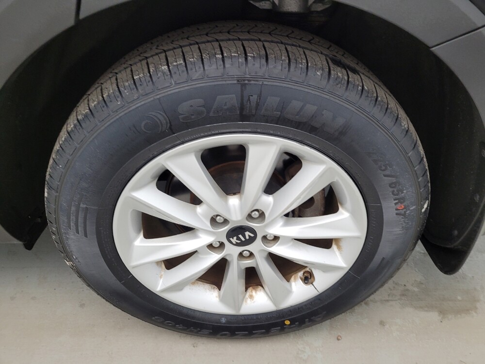 2019 Kia Sorento in Louisville, KY 40258 - 18145375 31