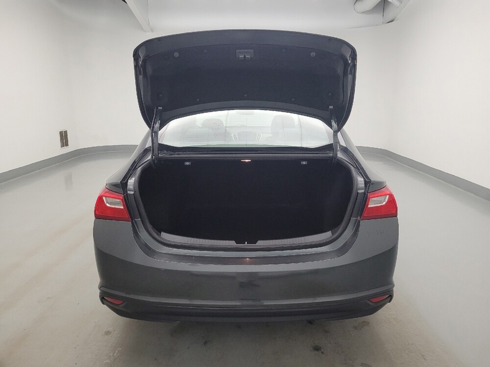 2016 Chevrolet Malibu in Maple Heights, OH 44137 - 18145376 29