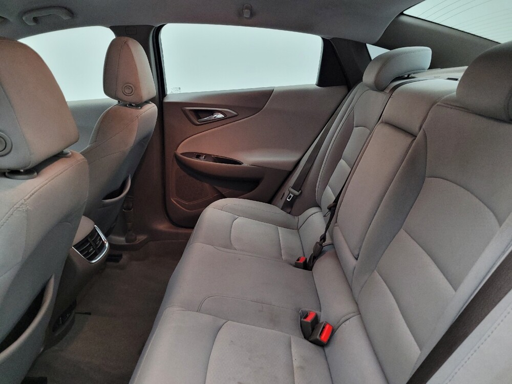 2016 Chevrolet Malibu in Maple Heights, OH 44137 - 18145376 18