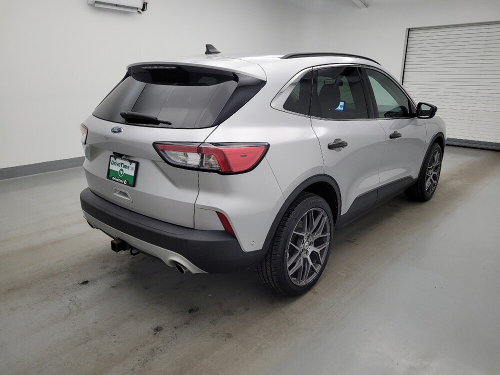 2020 Ford Escape in Miamisburg, OH 45342 - 18145379 9