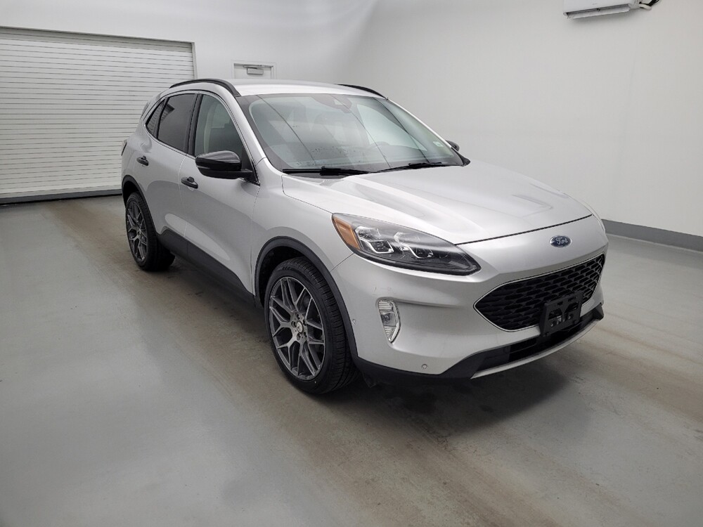 2020 Ford Escape in Miamisburg, OH 45342 - 18145379 13