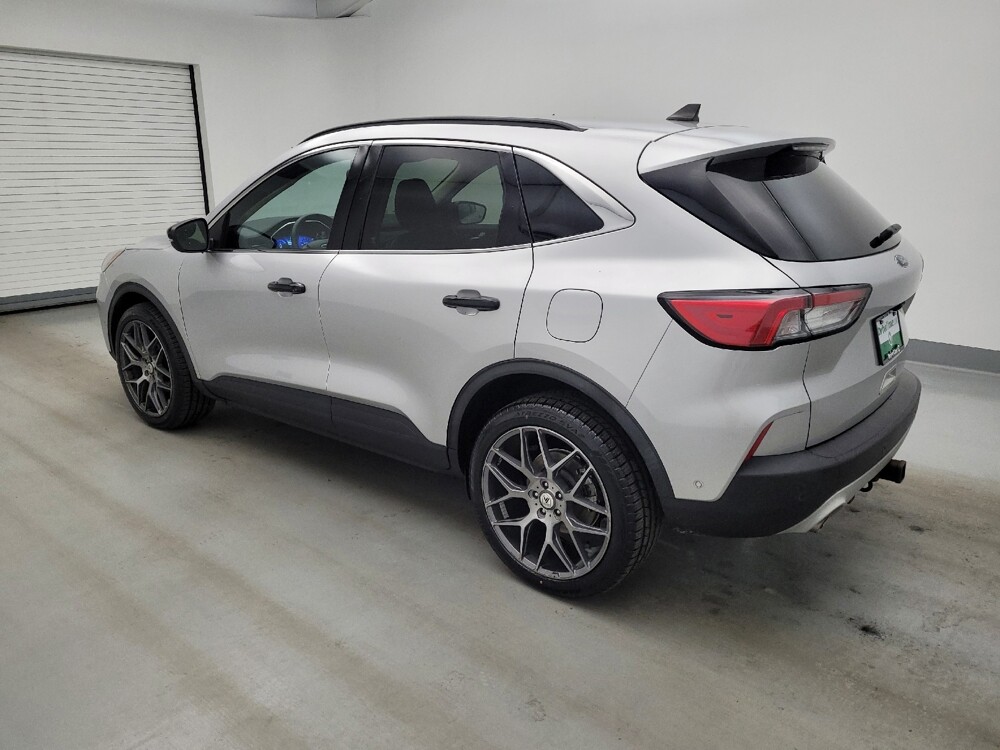 2020 Ford Escape in Miamisburg, OH 45342 - 18145379 3