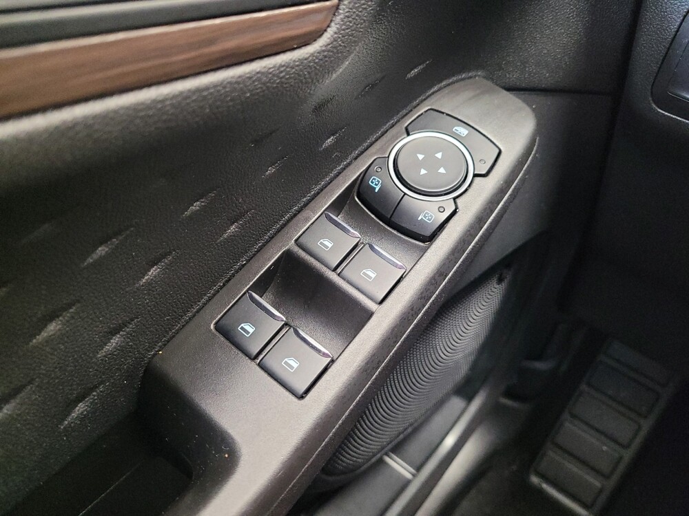 2020 Ford Escape in Miamisburg, OH 45342 - 18145379 27
