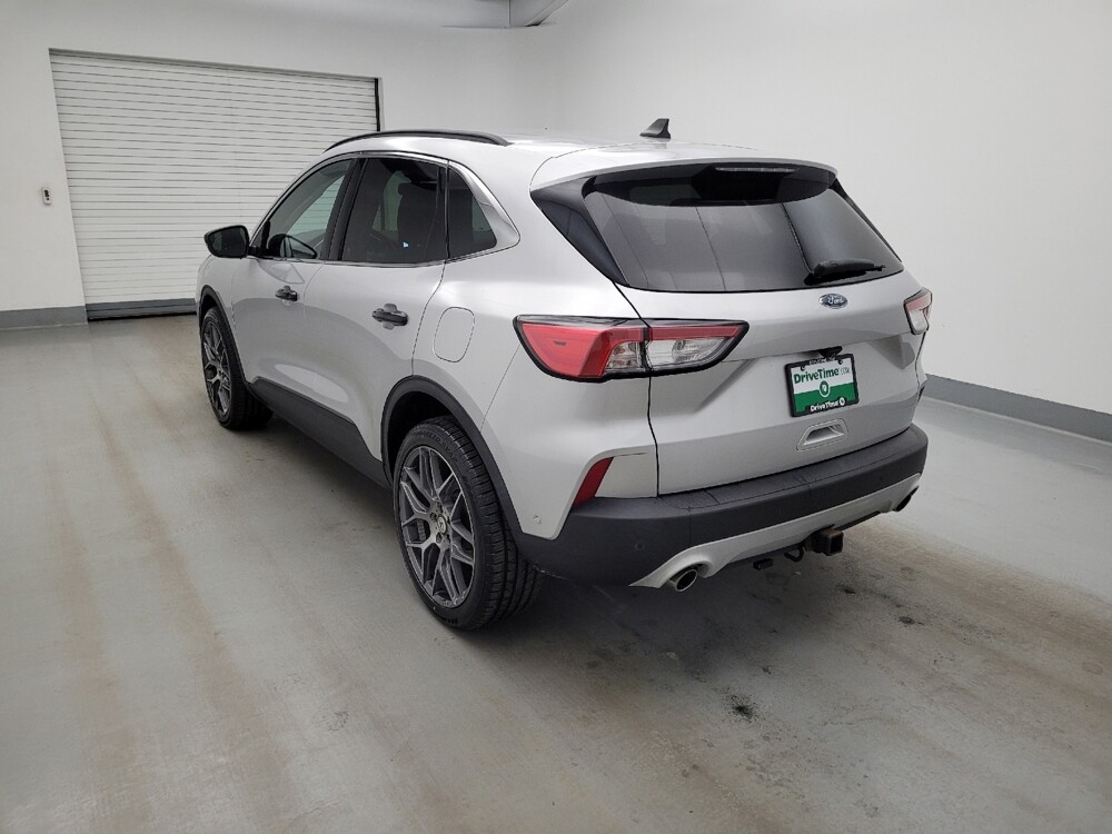 2020 Ford Escape in Miamisburg, OH 45342 - 18145379 5
