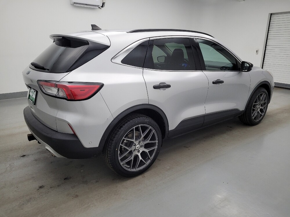 2020 Ford Escape in Miamisburg, OH 45342 - 18145379 10