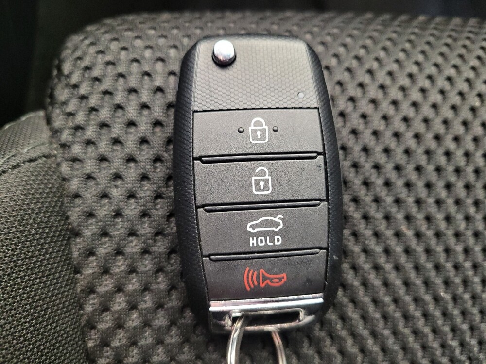2020 Kia Optima in Maple Heights, OH 44137 - 18145380 32