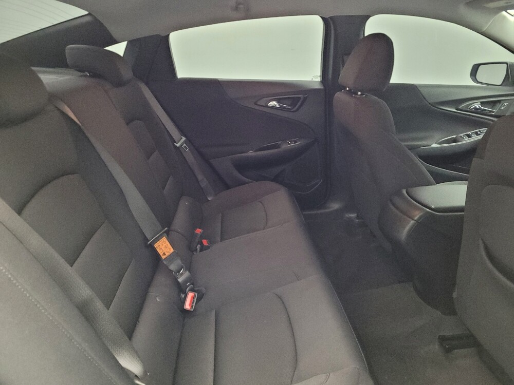 2023 Chevrolet Malibu in Maple Heights, OH 44137 - 18145384 19
