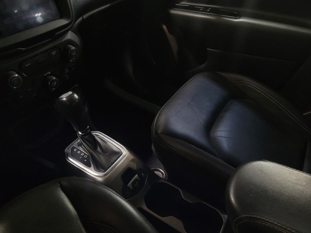 2020 Jeep Renegade in Temple Hills, MD 20746 - 18145405 26