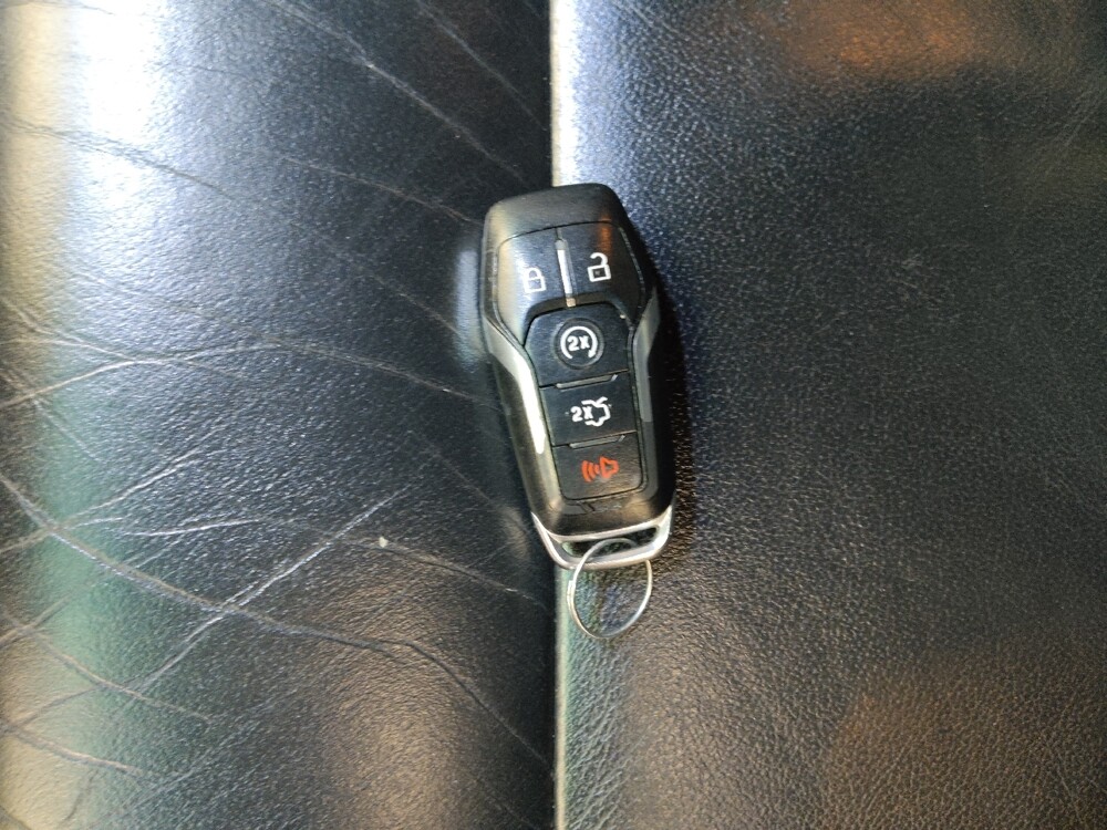 2016 Ford Explorer in Topeka, KS 66611 - 18145418 32