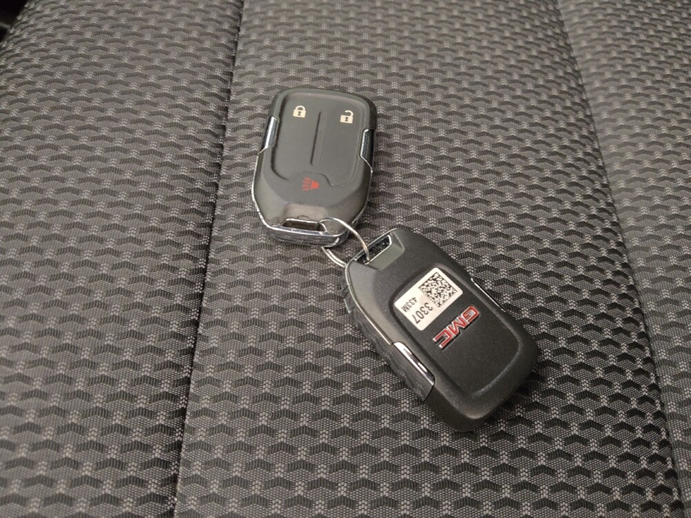 2020 GMC Acadia in Topeka, KS 66611 - 18145423 32