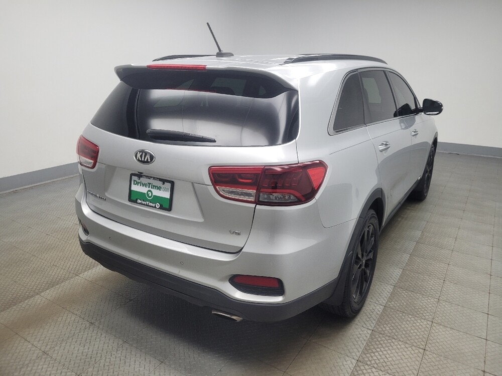 2019 Kia Sorento in Indianapolis, IN 46222 - 18145427 9