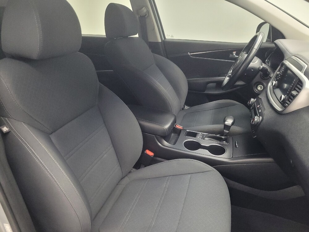 2019 Kia Sorento in Indianapolis, IN 46222 - 18145427 21