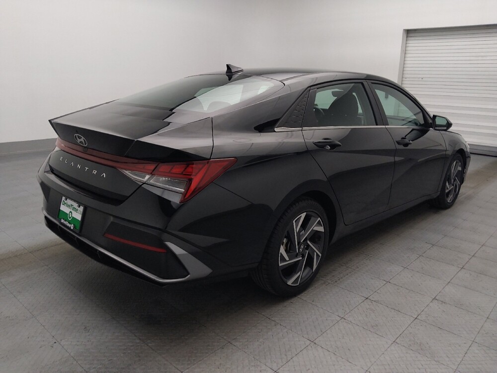 2024 Hyundai Elantra in Hialeah, FL 33014 - 18145434 9