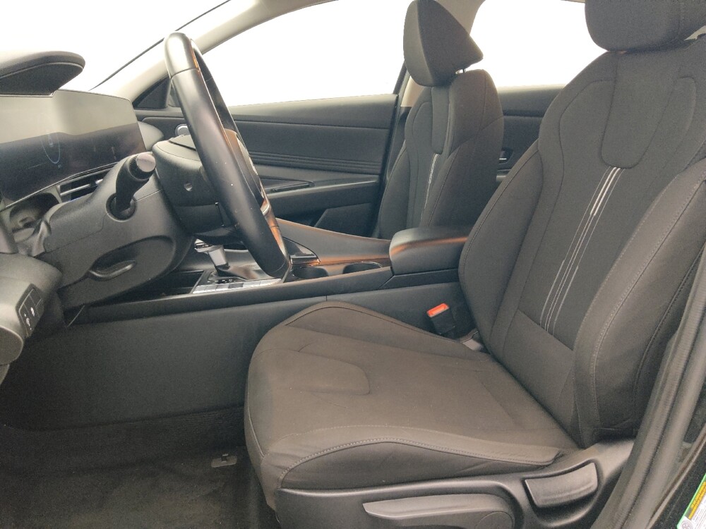 2024 Hyundai Elantra in Hialeah, FL 33014 - 18145434 17