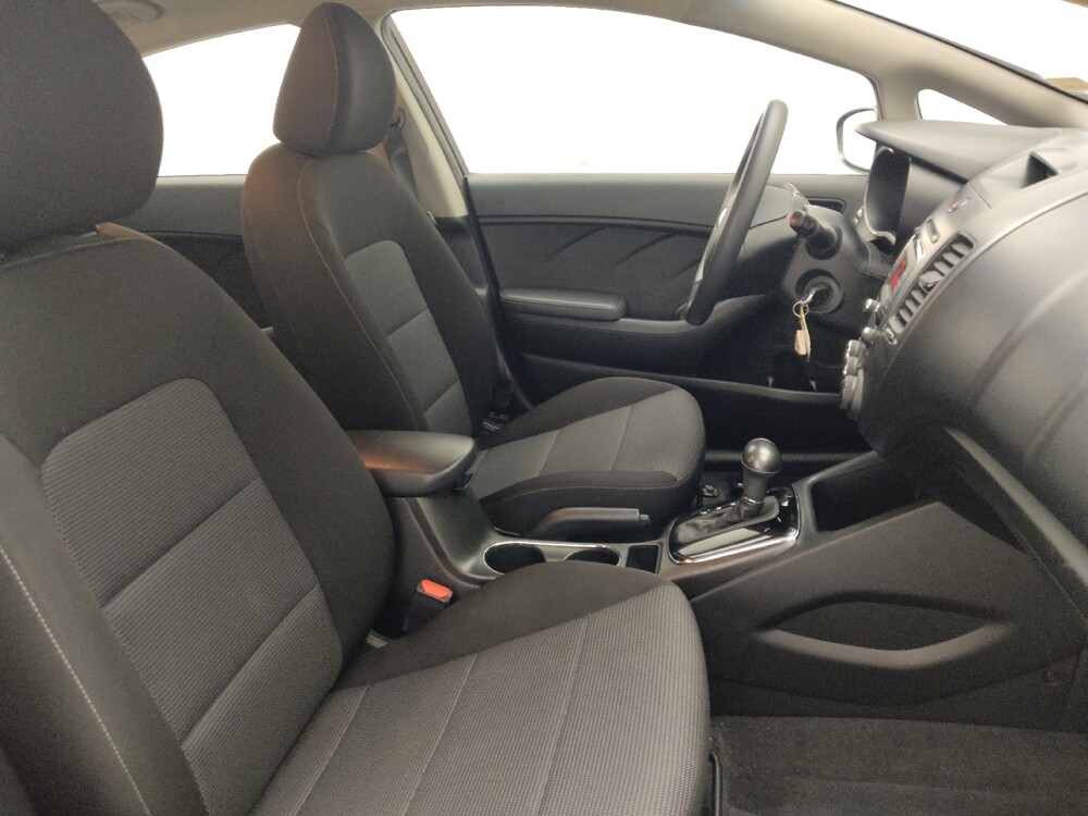 2018 Kia Forte in Ocala, FL 34471 - 18145437 21