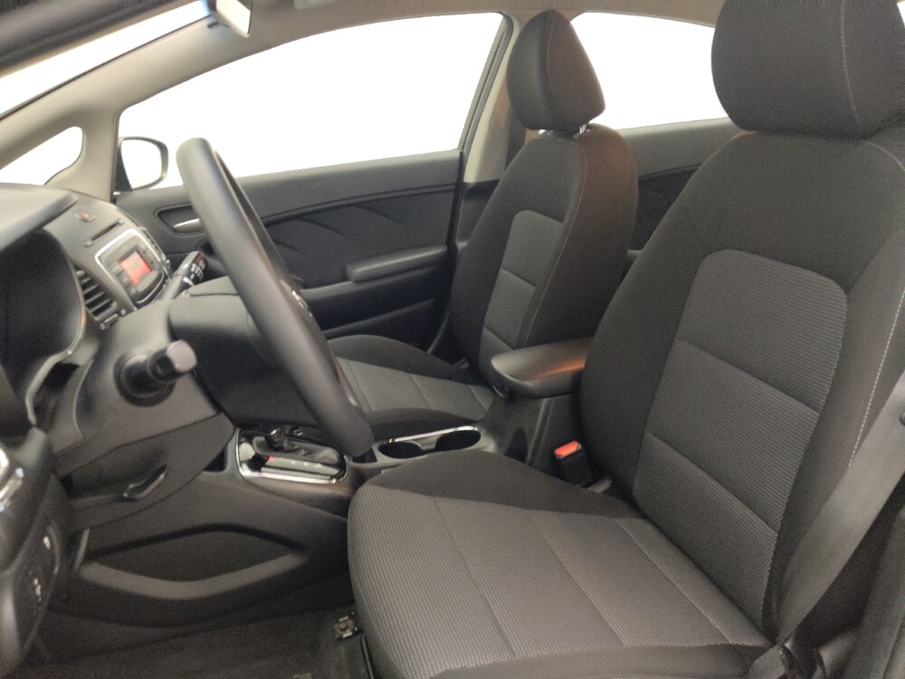 2018 Kia Forte in Ocala, FL 34471 - 18145437 17