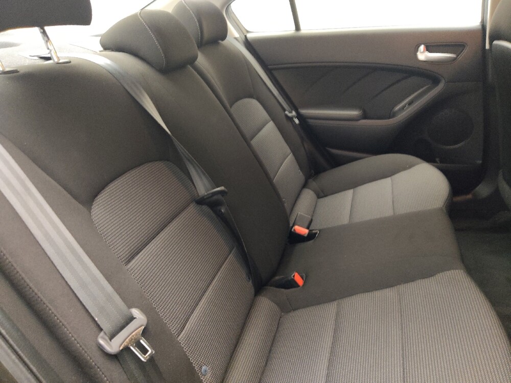 2018 Kia Forte in Ocala, FL 34471 - 18145437 19