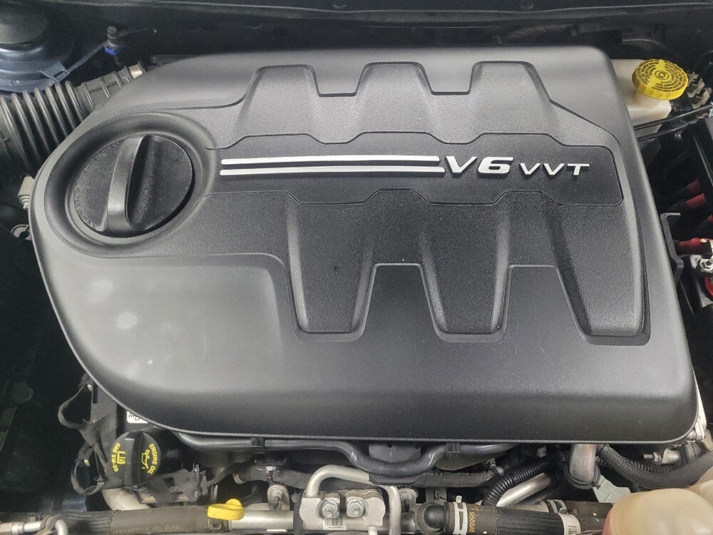 2019 Jeep Cherokee in Indianapolis, IN 46219 - 18145456 30