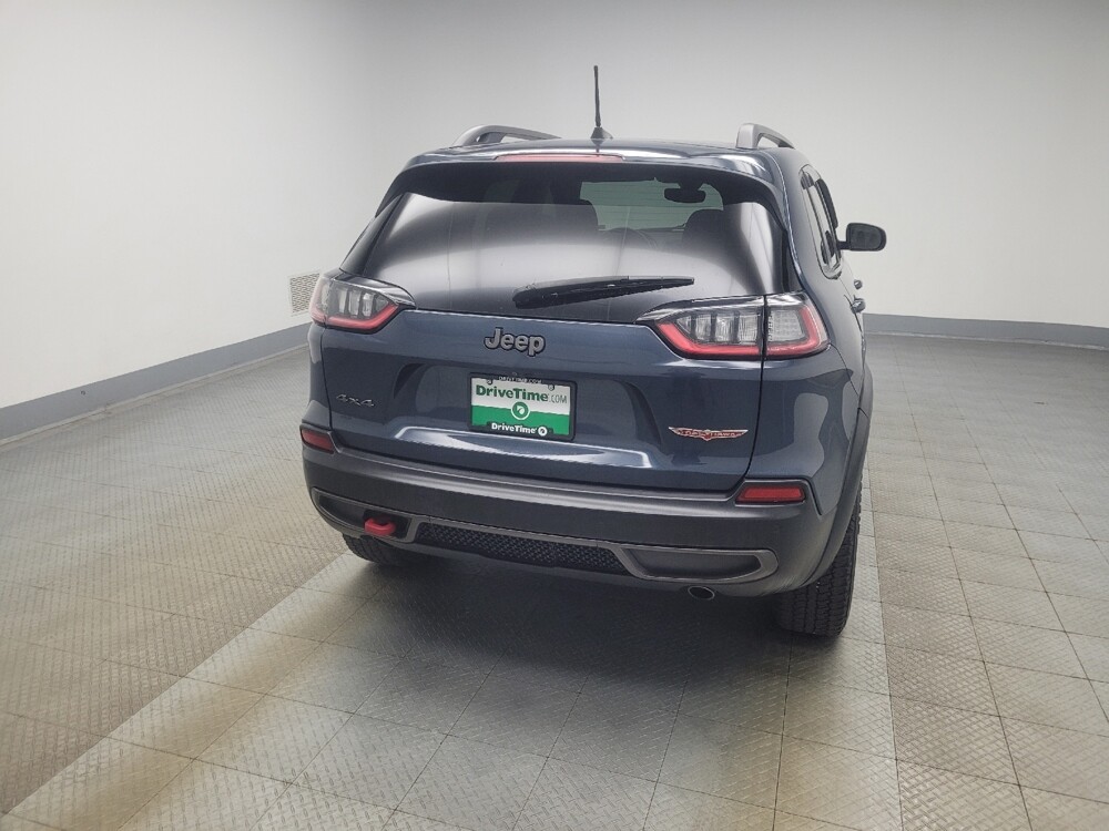 2019 Jeep Cherokee in Indianapolis, IN 46219 - 18145456 7